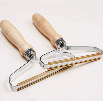 2-Piece Set of Portable Lint Removers